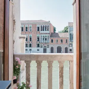 Apartment Palace Canal View By Wonderful Italy, Venice
